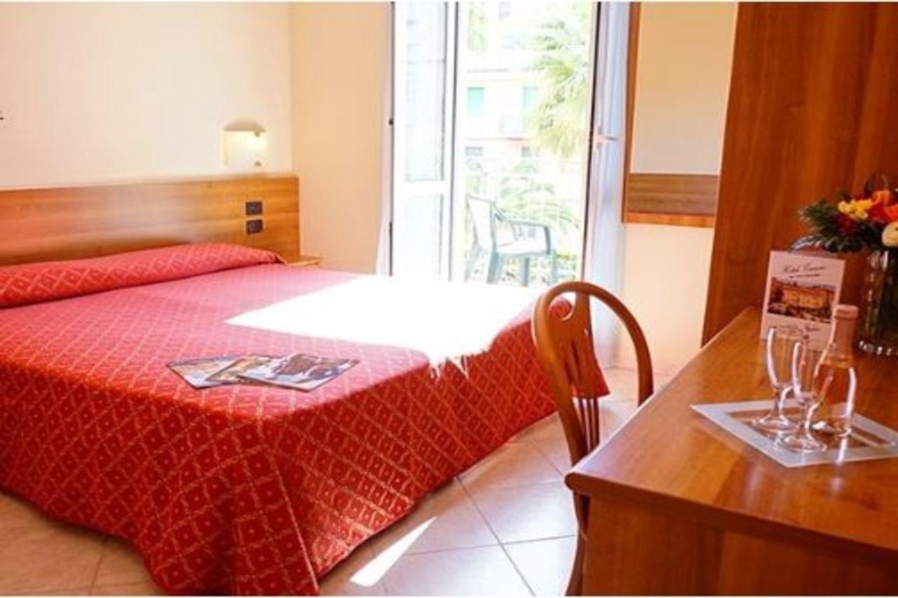 Hotel Careni Villa Italia Finale Ligure Buitenkant foto