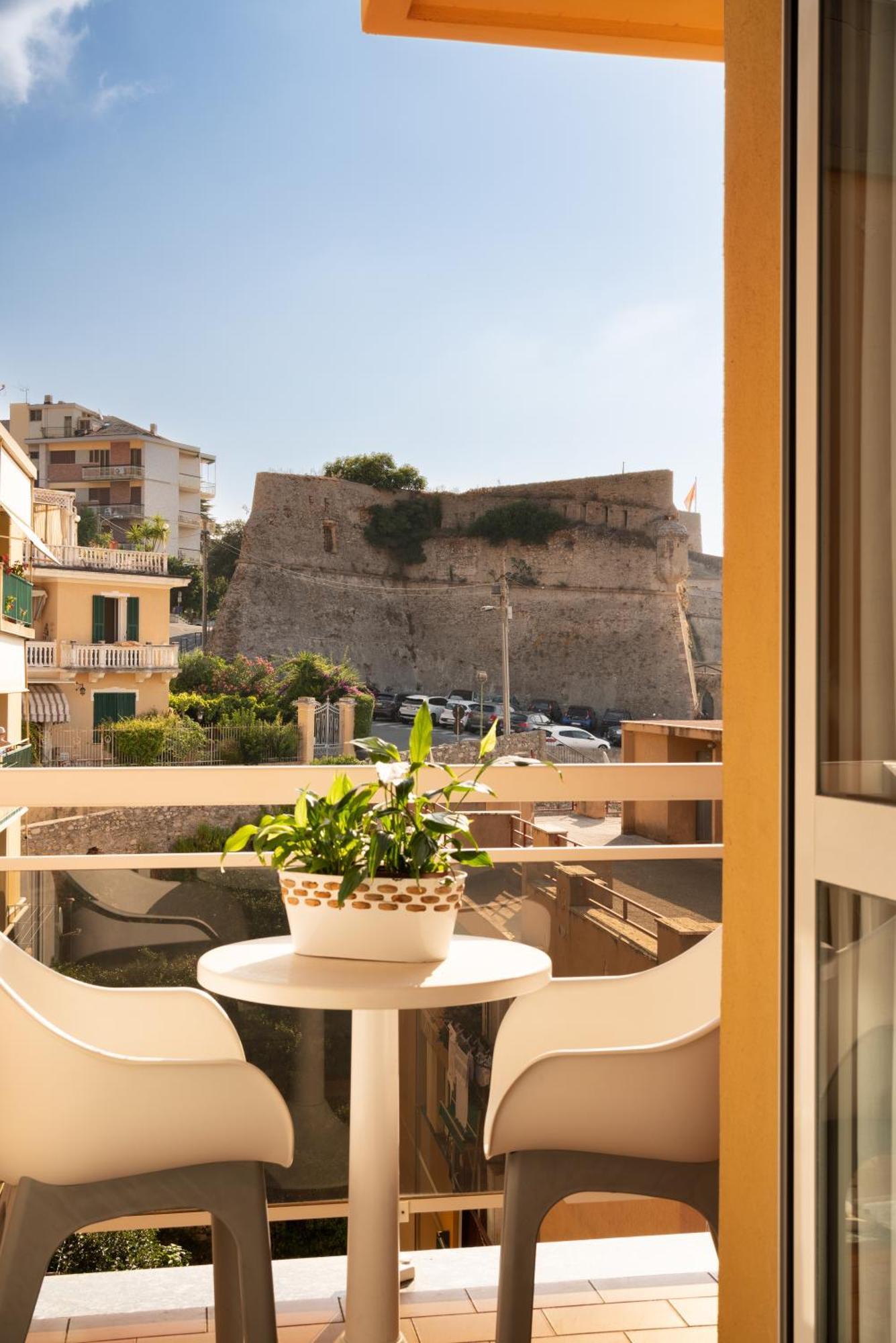 Hotel Careni Villa Italia Finale Ligure Buitenkant foto