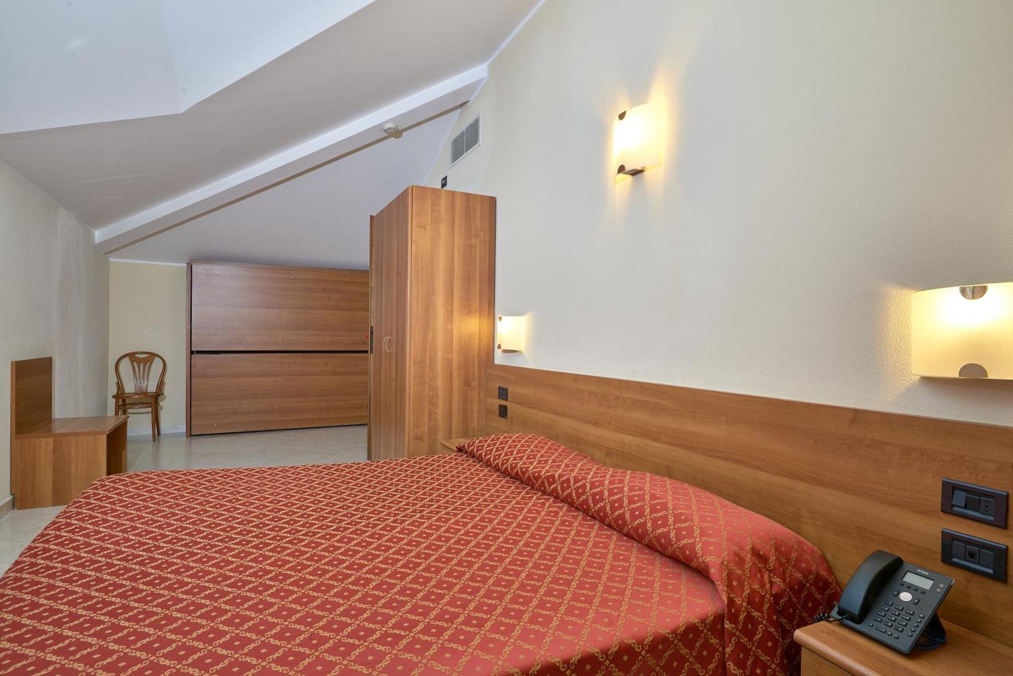 Hotel Careni Villa Italia Finale Ligure Buitenkant foto