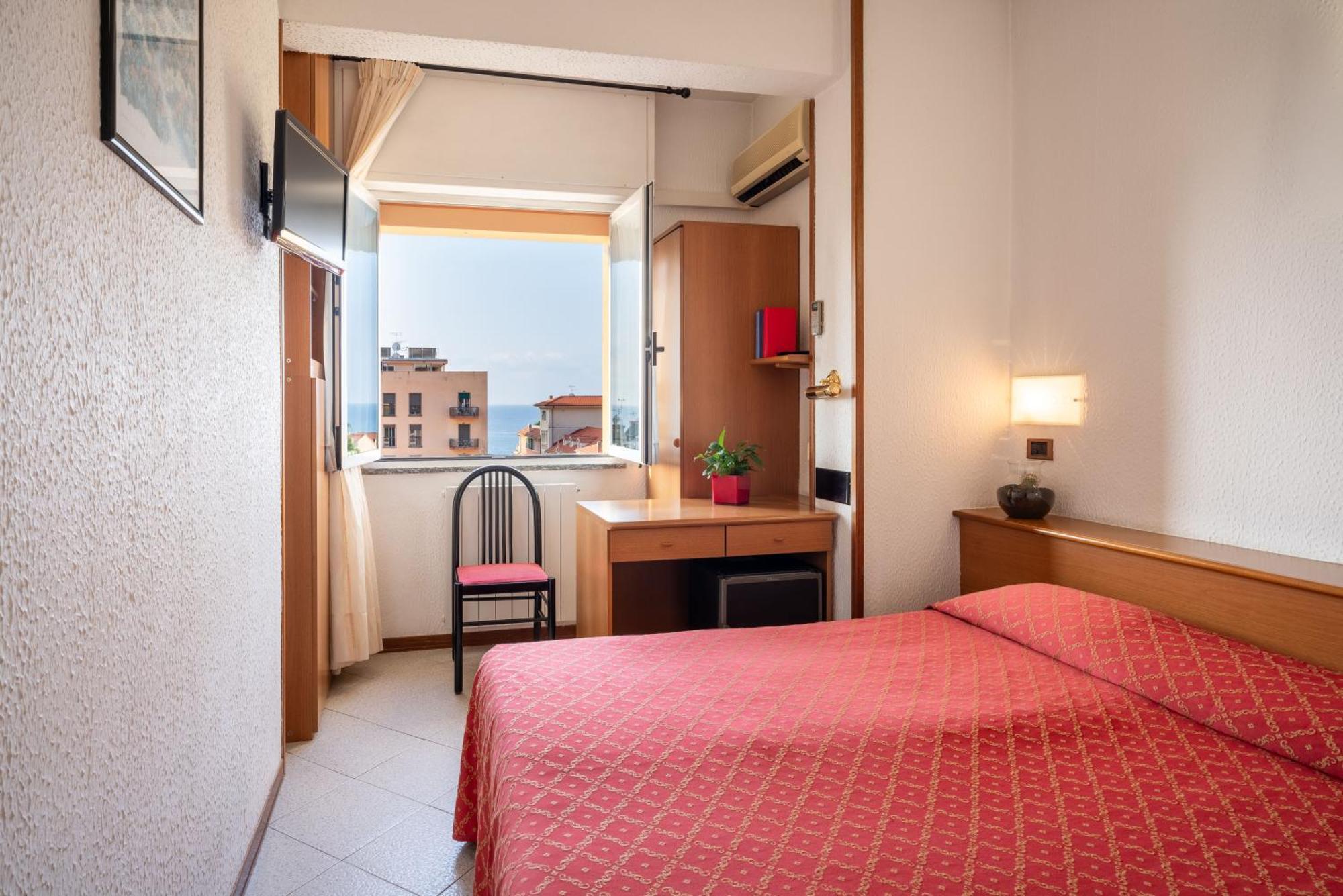 Hotel Careni Villa Italia Finale Ligure Buitenkant foto