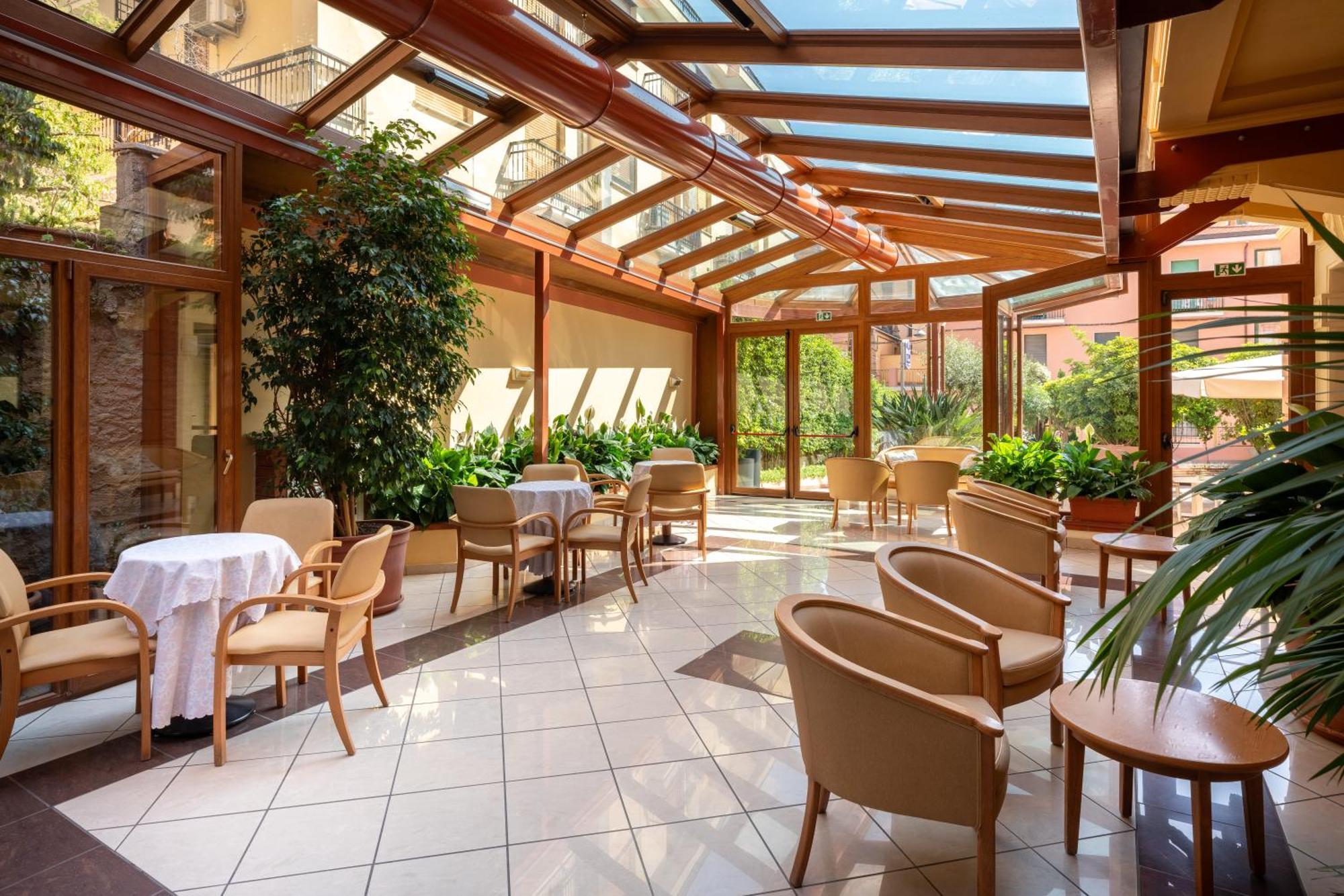 Hotel Careni Villa Italia Finale Ligure Buitenkant foto