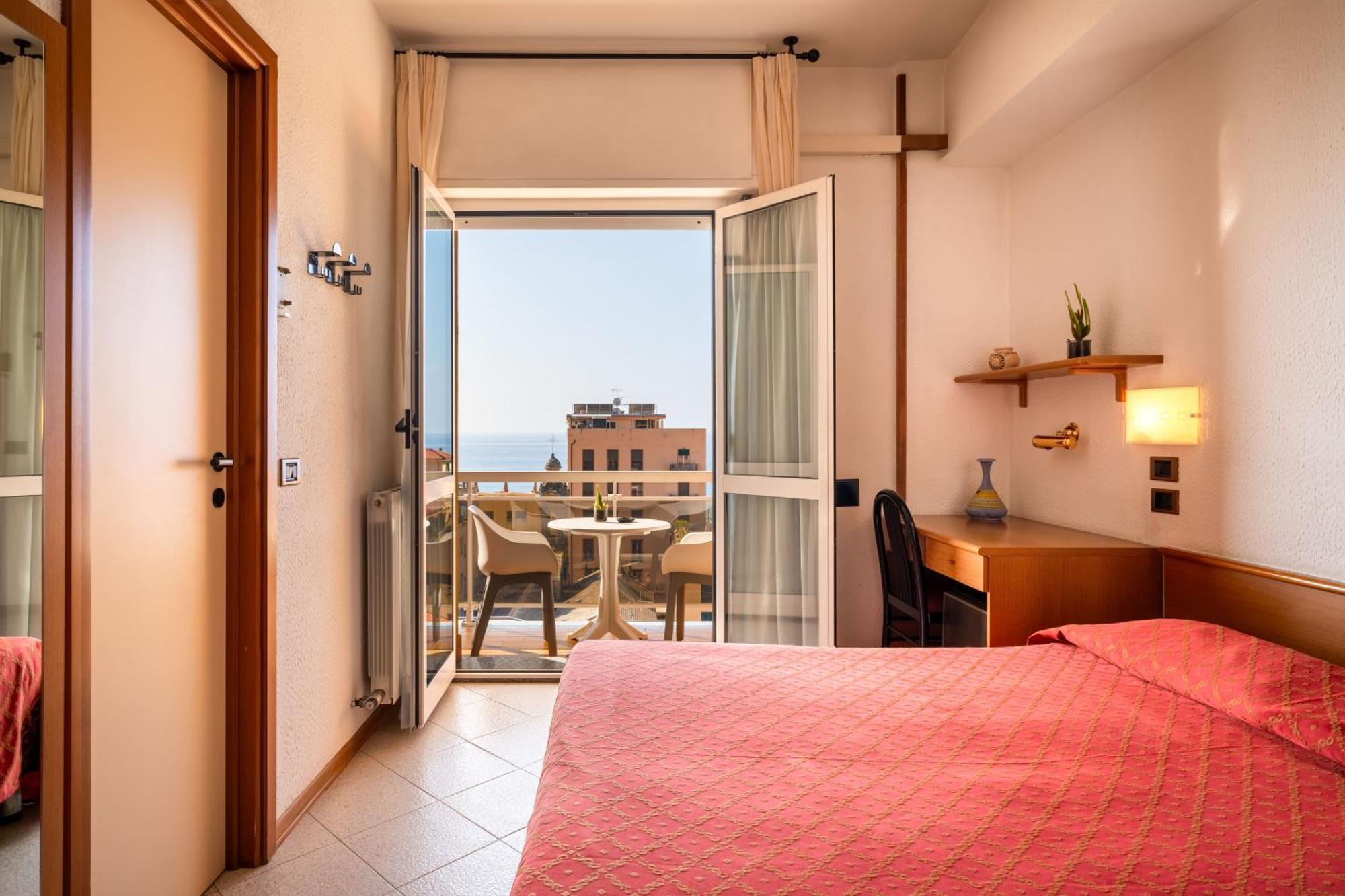 Hotel Careni Villa Italia Finale Ligure Buitenkant foto
