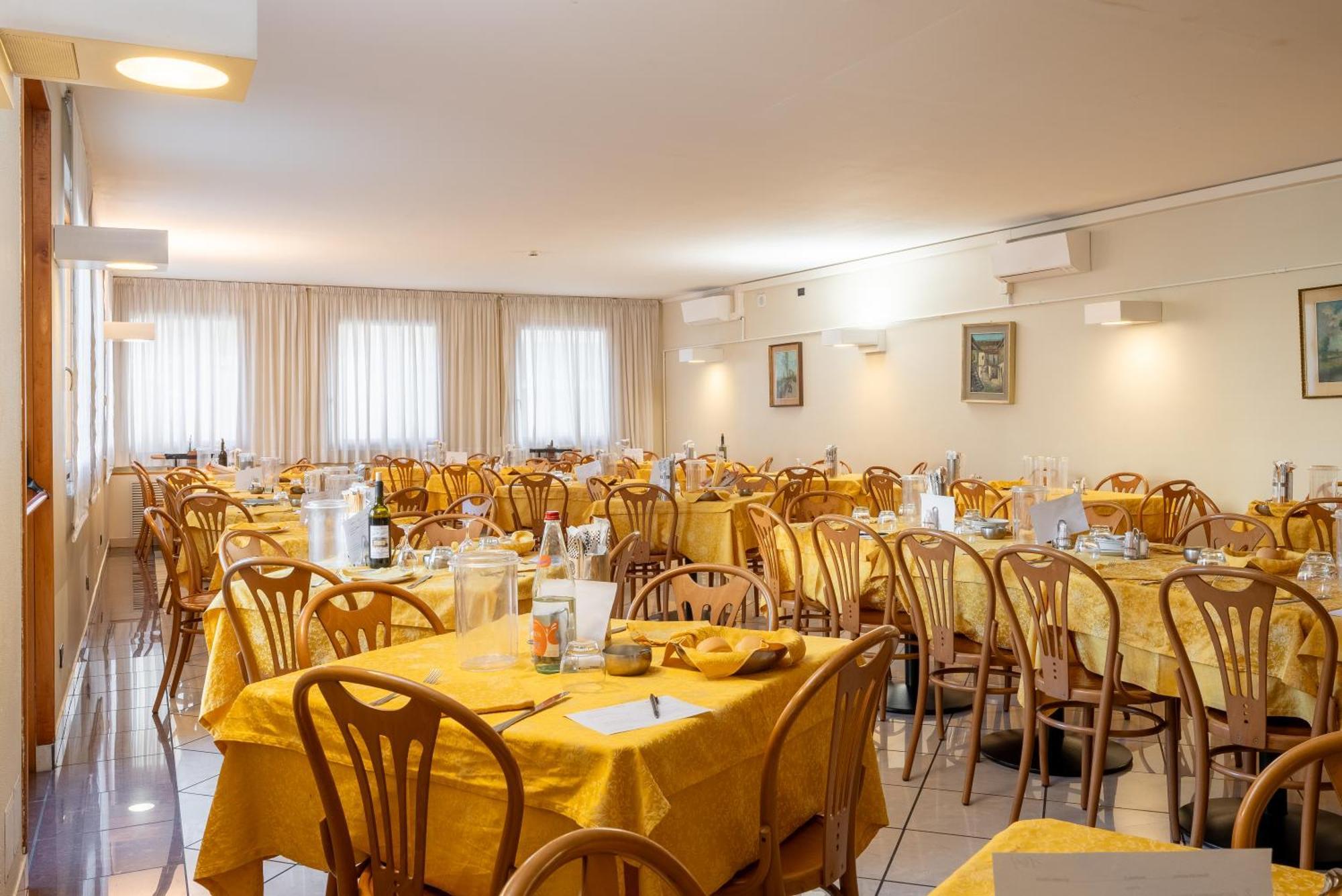 Hotel Careni Villa Italia Finale Ligure Buitenkant foto